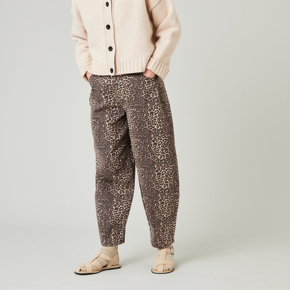 Beyond Nine Remi barrel jeans in leopard prints - Picture 1 of 6